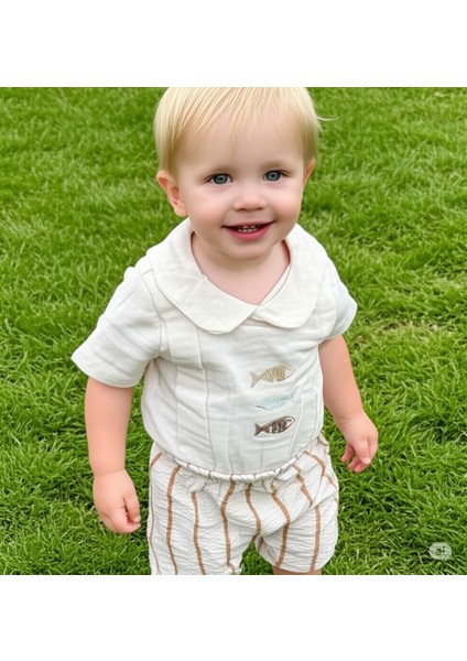 Erkek Bebek Yazlık Tulum (Balık Nakışlı, Çizgili Alt Detaylı, Doğal Kumaş)