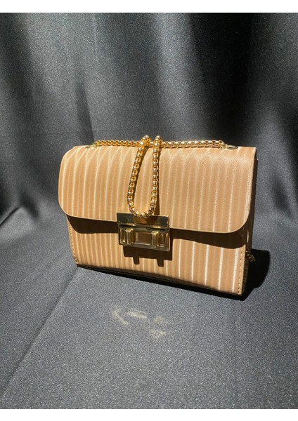 Astra Ince Askılı Çanta fırsatları