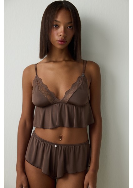 Kahverengi Dantelli V Yaka Üçgen Kapsız Atlet fırsatları