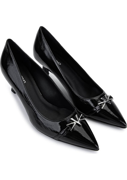 Kadın Hakiki Deri Siyah Topuklu Ayakkabı 1040 91D2547 Bn Ayk SK25-26 Black fiyatları