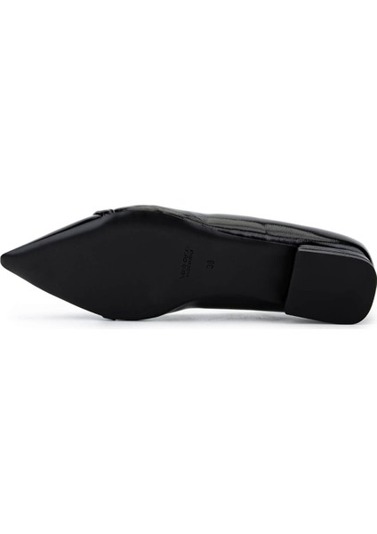Kadın Hakiki Deri Siyah Babet Ayakkabı 1040 91D2546 Bn Ayk SK25-26 Black modelleri