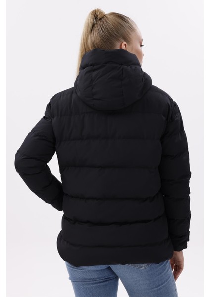 Kadın Kapüşonlu Polarlı Kürklü Su Geçirmez Rüzgara Dayanıklı Şişme Mont Kaban Parka