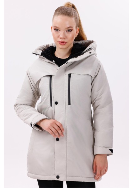 Kadın Polarlı Kürklü Su ve Rüzgar Geçirmez Kapüşonlu Kışlık Mont & Kaban & Parka