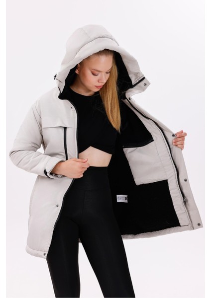 Kadın Polarlı Kürklü Su ve Rüzgar Geçirmez Kapüşonlu Kışlık Mont & Kaban & Parka