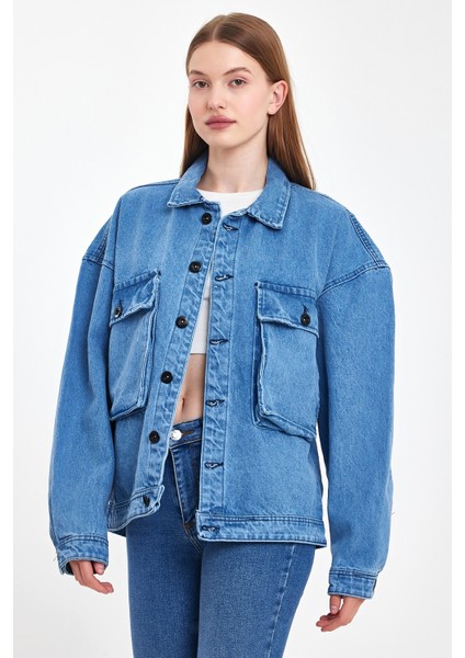 Kadın Büyük Göğüs Cepli Oversize Mavi Kot Ceket