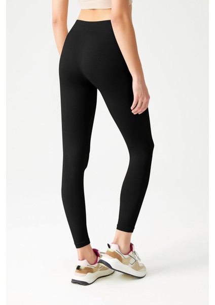 Siyah Esnek ve Toparlayıcı Spor Tayt Basic Seamless fiyatları