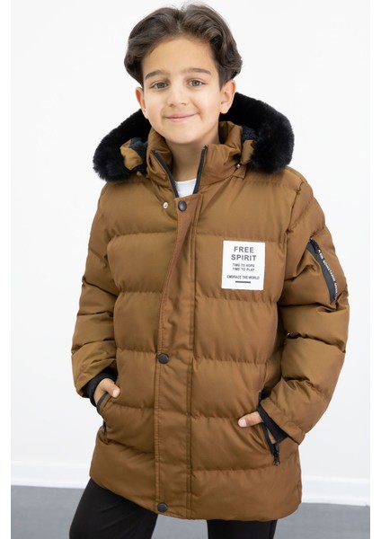 Erkek Çocuk Taba Yazılı Arma Detaylı Içi Kürklü Kapüşonlu Şişme Mont 21345 fiyatları