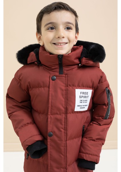 Erkek Çocuk Kiremit Yazılı Arma Detaylı Içi Kürklü Kapüşonlu Şişme Mont 21347 modelleri