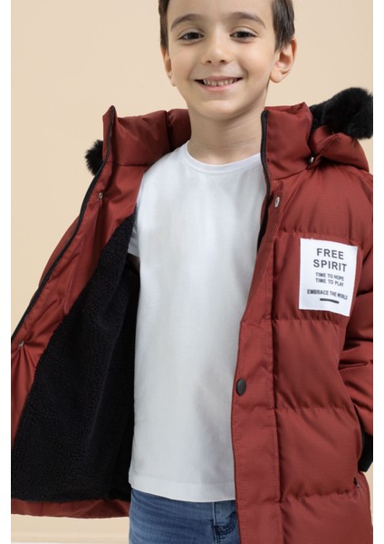 Erkek Çocuk Kiremit Yazılı Arma Detaylı Içi Kürklü Kapüşonlu Şişme Mont 21347 fırsatları