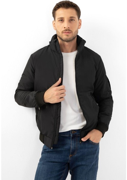 Spor Erkek Astarlı Dik Yaka Mevsimlik Cepli Su ve Rüzgar Geçirmez Mont
