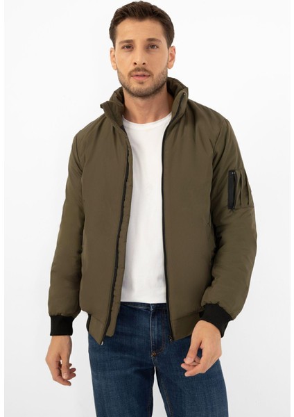 Spor Erkek Astarlı Dik Yaka Mevsimlik Cepli Su ve Rüzgar Geçirmez Mont