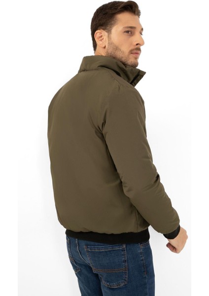 Spor Erkek Astarlı Dik Yaka Mevsimlik Cepli Su ve Rüzgar Geçirmez Mont