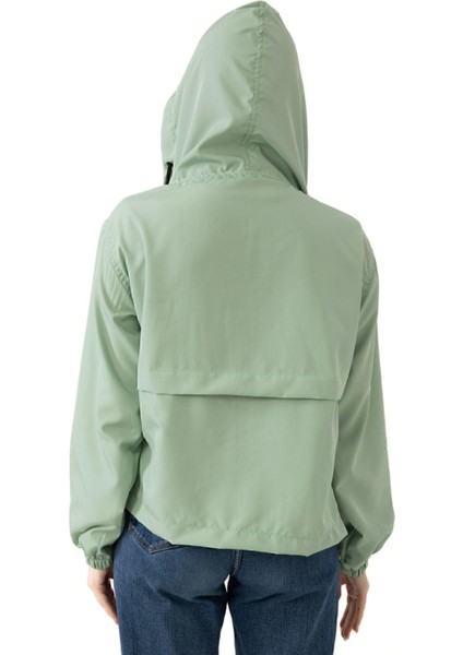 Spor Kadın Su Geçirmez ve Rüzgara Dayanıklı Kapüşonlu Cepli Çıt Çıtlı Mevsimlik Yağmurluk