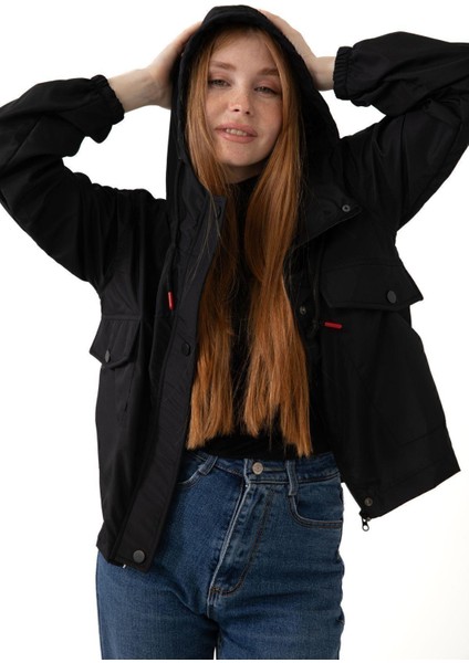 Spor Kadın Su Geçirmez ve Rüzgara Kapüşonlu Cepli Çıt Çıtlı Mevsimlik Yağmurluk