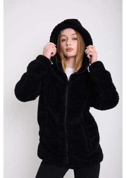 Spor Kadın Ekru Peluş Rüzgar Geçirmez Welsoft Çift Cepli Kapüşonlu Mont