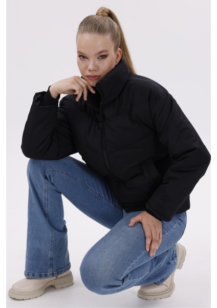 Kadın Dolgulu Puffer Mont - Yüksek Yaka, Suya Dayanıklı fırsatları