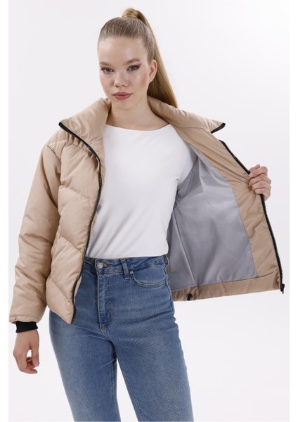 Kadın Dolgulu Puffer Mont - Yüksek Yaka, Suya Dayanıklı fırsatları