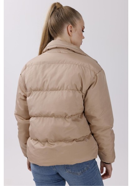 Kadın Dolgulu Puffer Mont - Yüksek Yaka, Suya Dayanıklı indirimleri