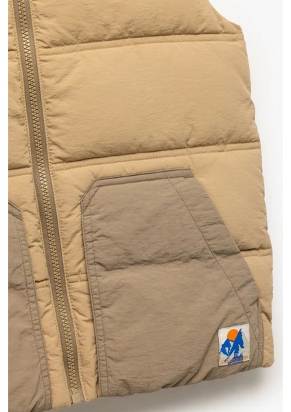 Erkek Çocuk Dik Yaka Kolsuz Fermuarlı Cepli Şişme Yelek 6WKB20011TW modelleri