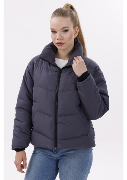 Kadın Dolgulu Puffer Mont - Yüksek Yaka, Suya Dayanıklı