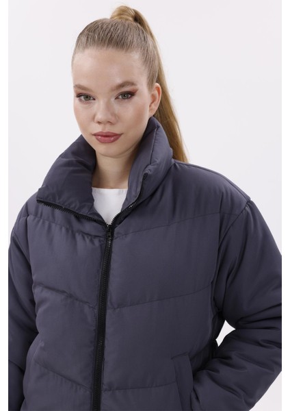 Kadın Dolgulu Puffer Mont - Yüksek Yaka, Suya Dayanıklı modelleri
