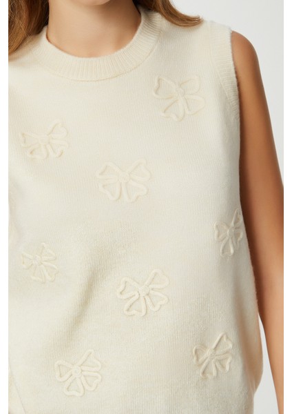 Çiçek Dokulu Triko Süveter LPF0106 Krem fırsatları