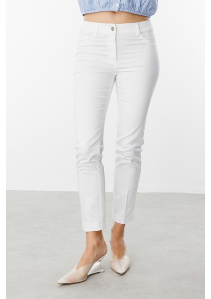 Kadın Köprülü Dar Paça Pantolon 2022 Ekru modelleri
