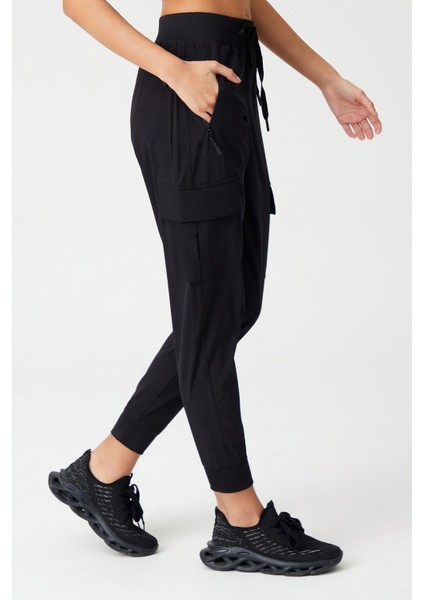Kadın Siyah Kargo Cepli Beli ve Paçası Lastikli Jogger Pantolon Cargo fiyatları