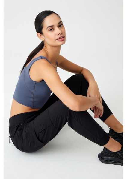 Kadın Siyah Kargo Cepli Beli ve Paçası Lastikli Jogger Pantolon Cargo