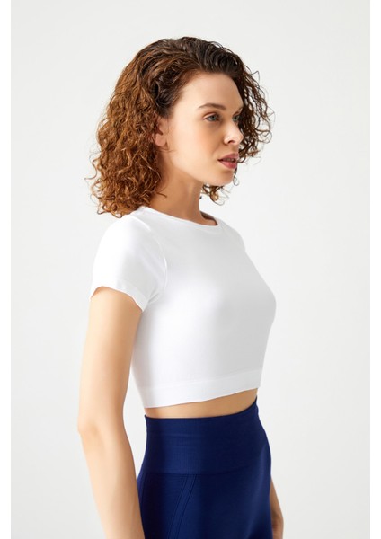 Beyaz Seamless Yumuşak Dokulu Spor T-Shirt Crop Top indirimleri