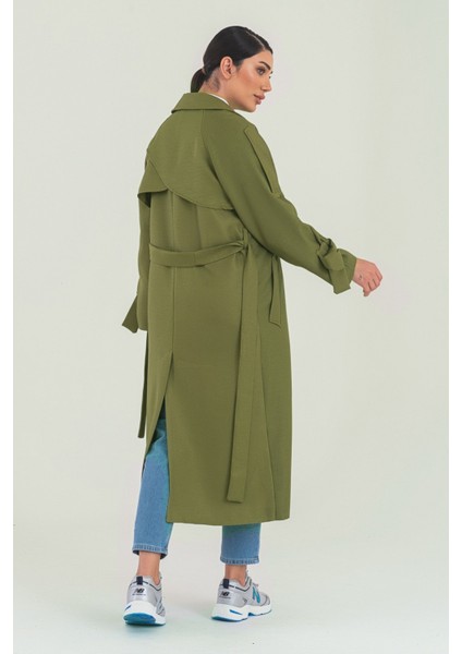 Şık Taş Rengi Düğmeli Trençkot – Rahat ve Modern Kesim
