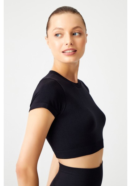 Siyah Seamless Yumuşak Dokulu Spor T-Shirt Crop Top fiyatları