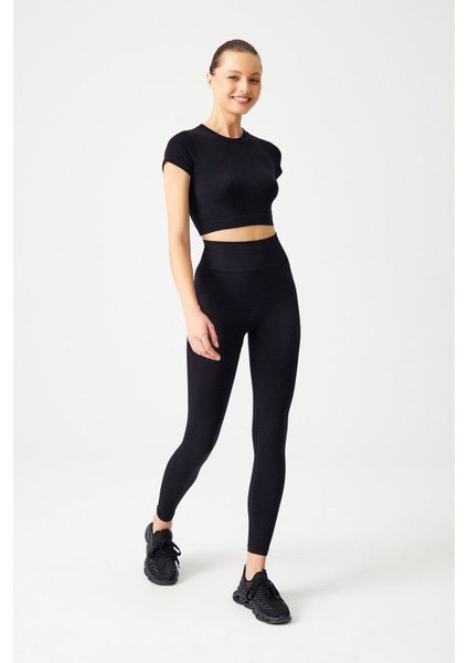 Siyah Seamless Yumuşak Dokulu Spor T-Shirt Crop Top fırsatları