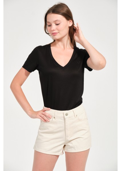 Kadın Regular Fit Tencel V Yaka Basic Tişört fiyatları