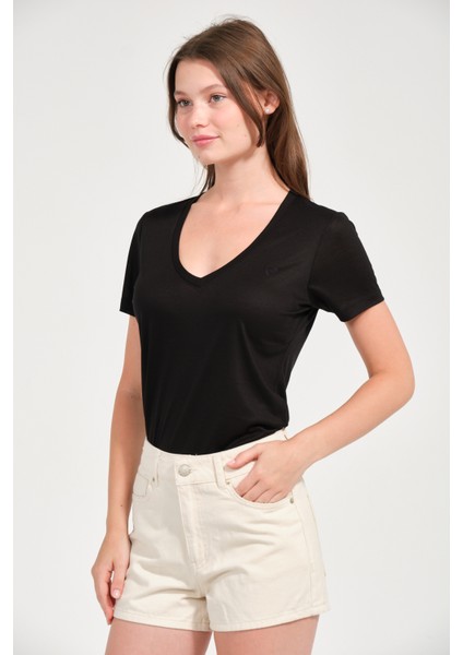 Kadın Regular Fit Tencel V Yaka Basic Tişört modelleri