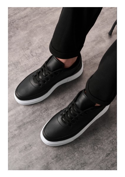 Günlük Siyah Beyaz Erkek Sneaker Ayakkabı fiyatları