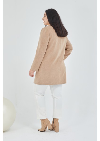 Kadın Büyük Beden Klasik Yaka Kaban