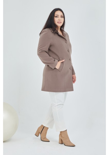 Kadın Büyük Beden Klasik Yaka Kaban