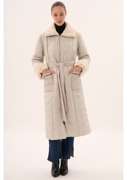 Veger Yakası ve Cebi Kürklü Beli Kuşaklı Kapitone Kaban modelleri