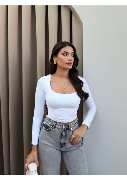 Açık Yaka Bel Büzgülü Bluz