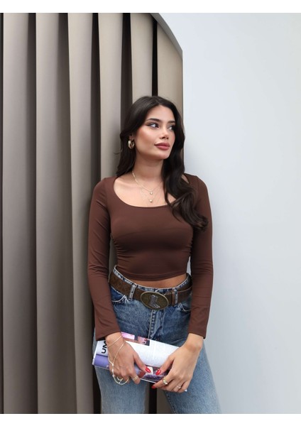 Açık Yaka Bel Büzgülü Bluz fırsatları