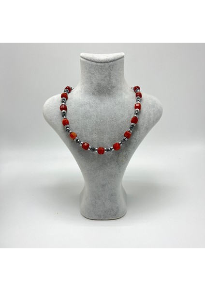 Sertifikalı Kırmızı Akik Taşı Küp Kesim Doğal Taş Çelik Kilit Sistemi 8 mm Kolye fiyatları