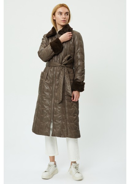 Veger Yakası ve Cebi Kürklü Beli Kuşaklı Kapitone Kaban indirimleri