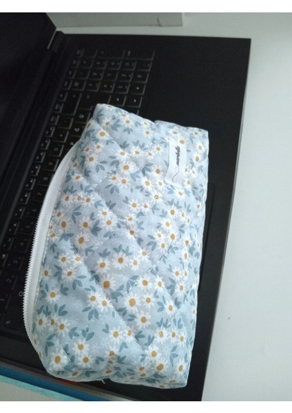 Mavi Papatya Desenli Çok Renkli Pratik Tek Gözlü Kalemlik indirimleri