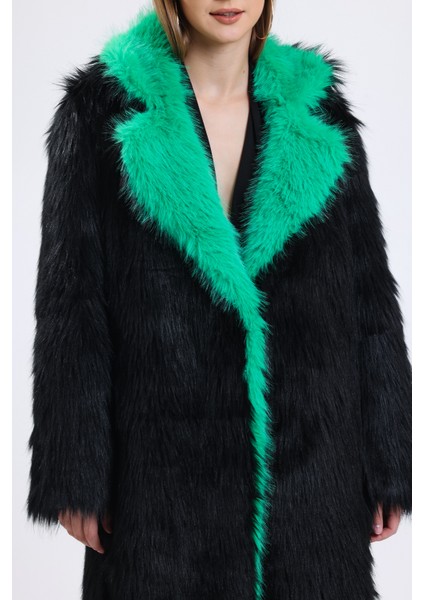 Yakası Farklı Özel Tasarım Kürk Manto fiyatları