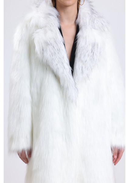 Yakası Farklı Özel Tasarım Kürk Manto fiyatları