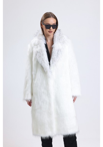 Yakası Farklı Özel Tasarım Kürk Manto modelleri