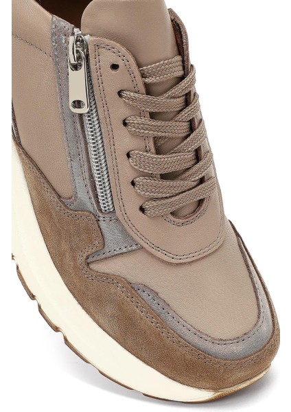 Kadın Vizon Bağcıklı Fermuar Detaylı Dolgu Topuklu Deri Sneaker 25AFD370514