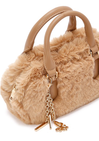 Kadın Bej Uzun Askılı Aksesuar Detaylı Peluş Mini Kol Çantası 25WBD2459PH