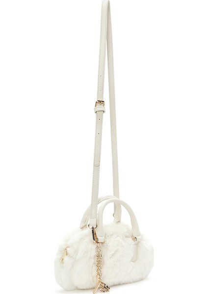 Kadın Krem Uzun Askılı Aksesuar Detaylı Peluş Mini Kol Çantası 25WBD2459PH